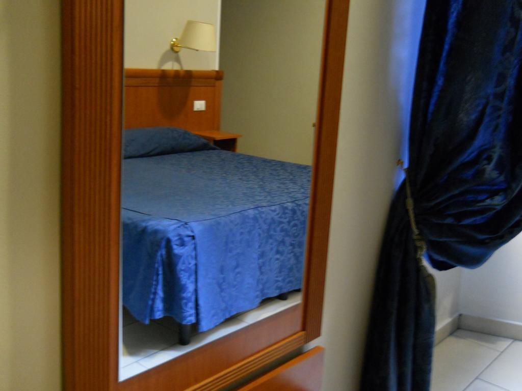 Domus Roxy Hotel Róma Kültér fotó